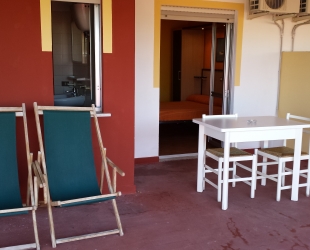 MONOLOCALE CON TERRAZZA VISTA MARE