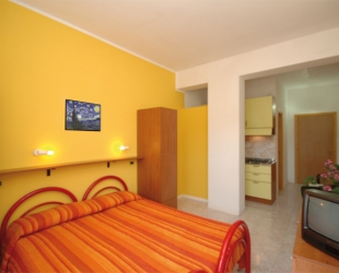 MONOLOCALE STANDARD CON FINESTRA PIANO TERRA